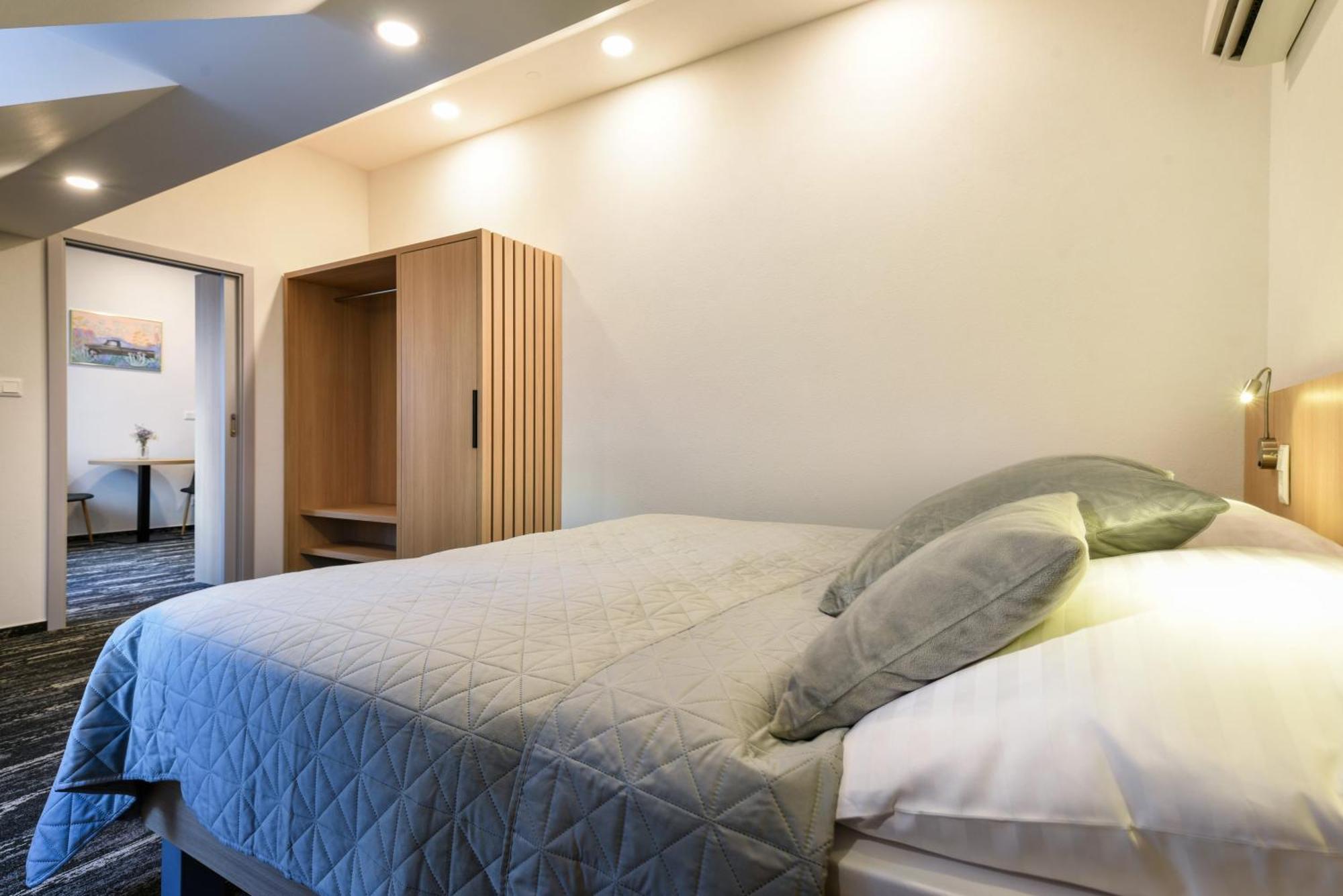 Penzion Vila Efekt Ruzomberok Ngoại thất bức ảnh