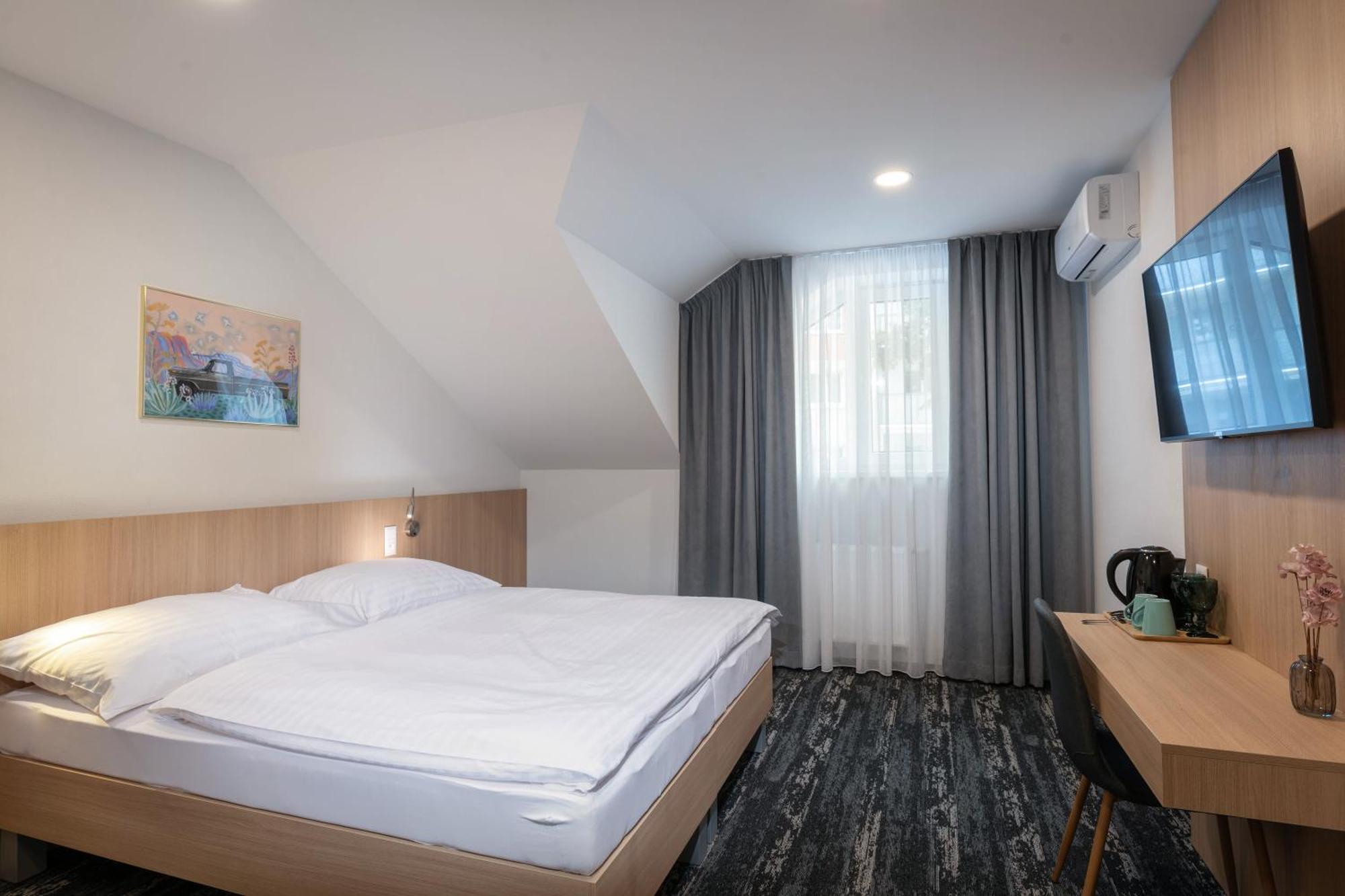 Penzion Vila Efekt Ruzomberok Ngoại thất bức ảnh